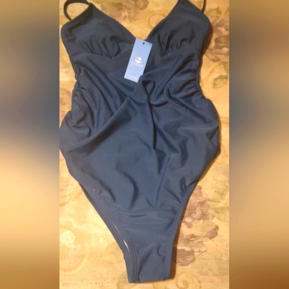 Cupshe One Piece Swimsuit - Picture 1 of 3